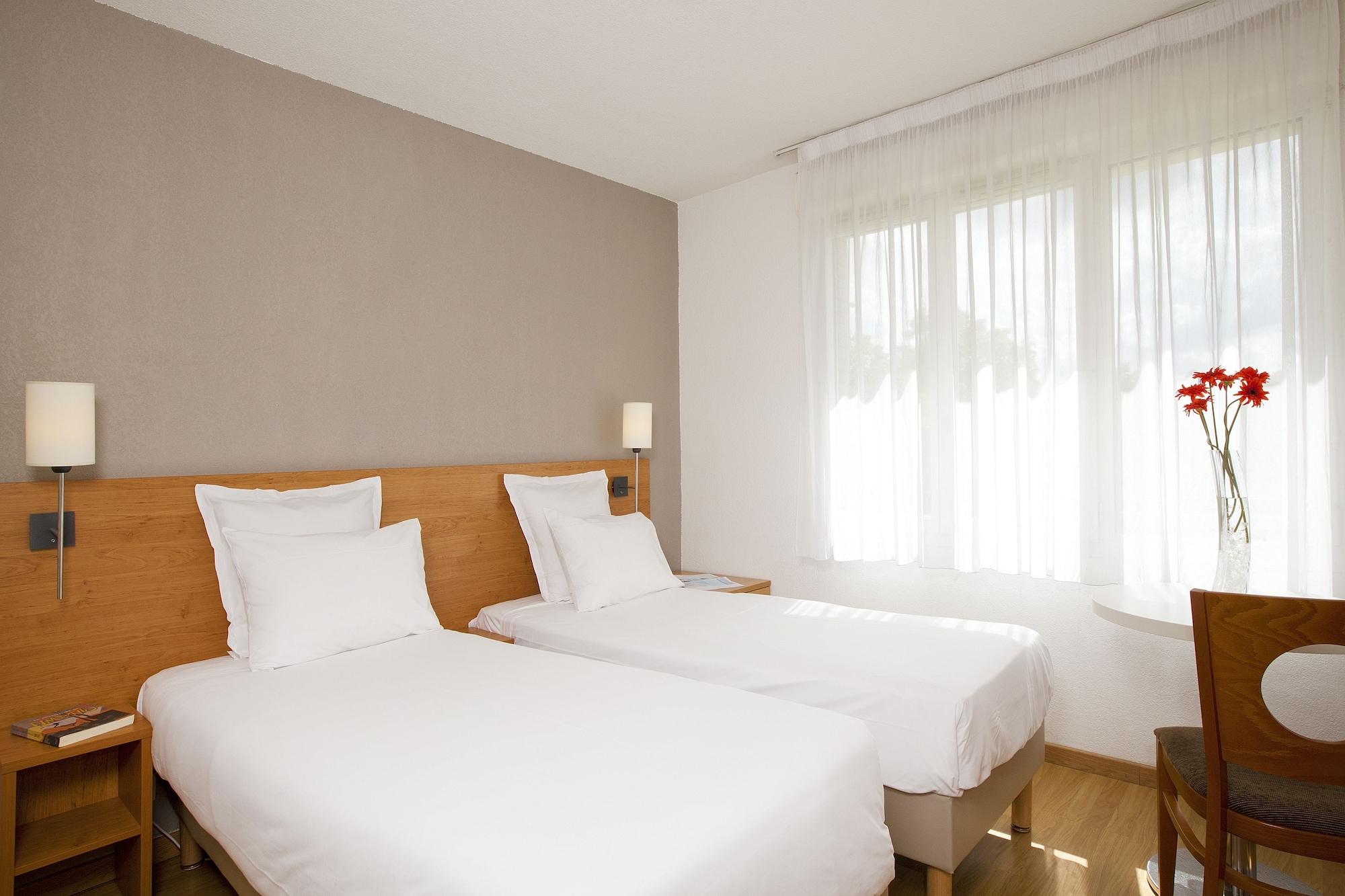 Sejours & Affaires Paris-Nanterre Aparthotel Exteriör bild