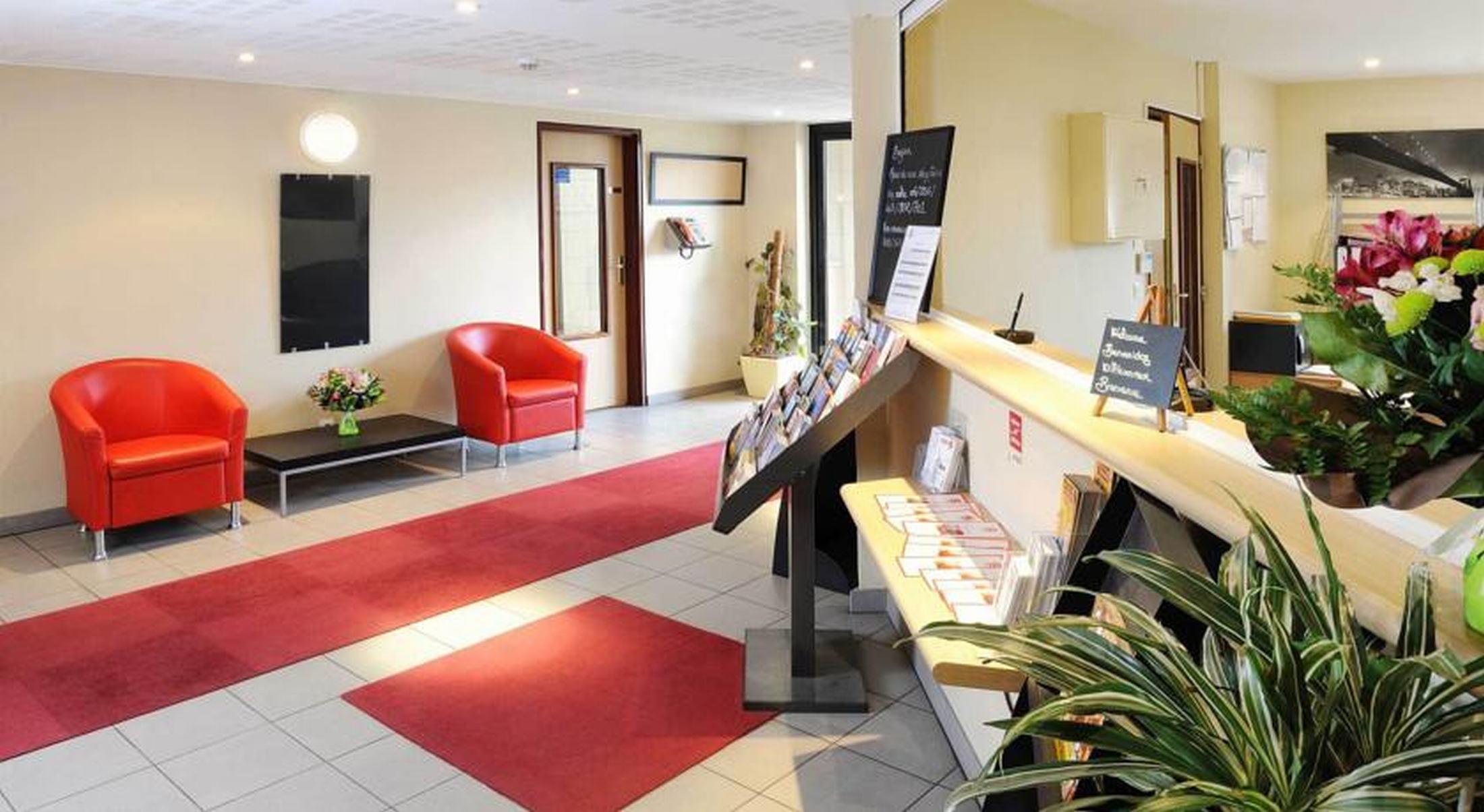 Sejours & Affaires Paris-Nanterre Aparthotel Exteriör bild