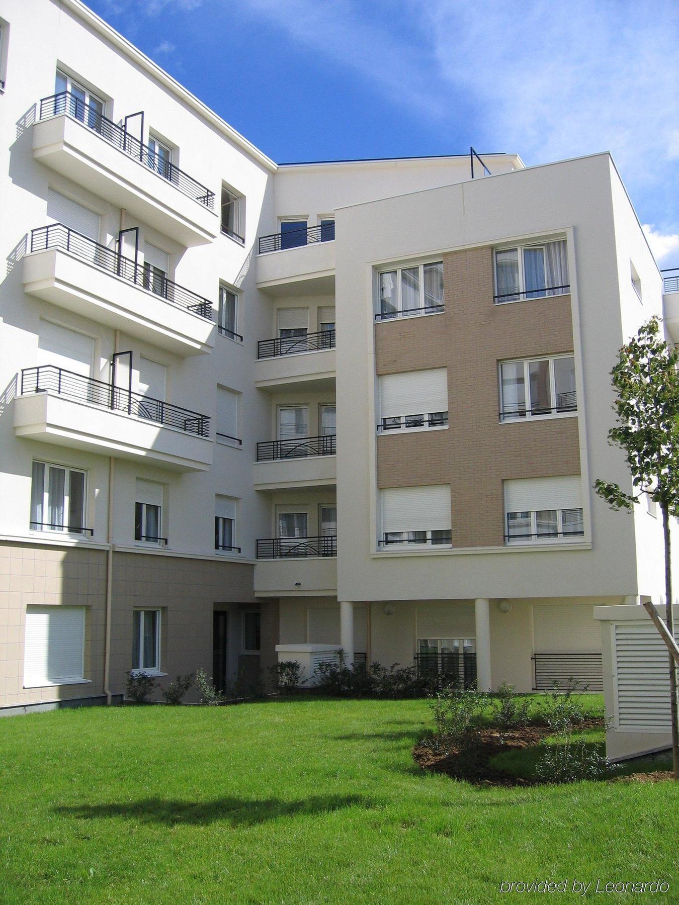 Sejours & Affaires Paris-Nanterre Aparthotel Exteriör bild
